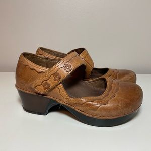 Dansko Harlow Mahogany Mary Jane Clogs 36